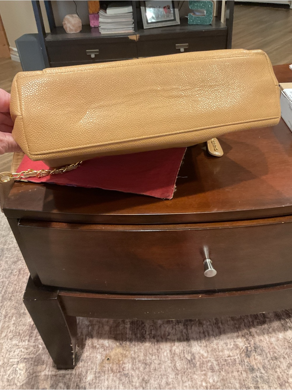 CHANEL Beige Leather Shoulder Bag with Gold Chain Detail - Picture 10 of 15